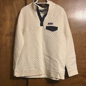 Patagonia Off-White Quilted Pullover with Dark Blue Accents
